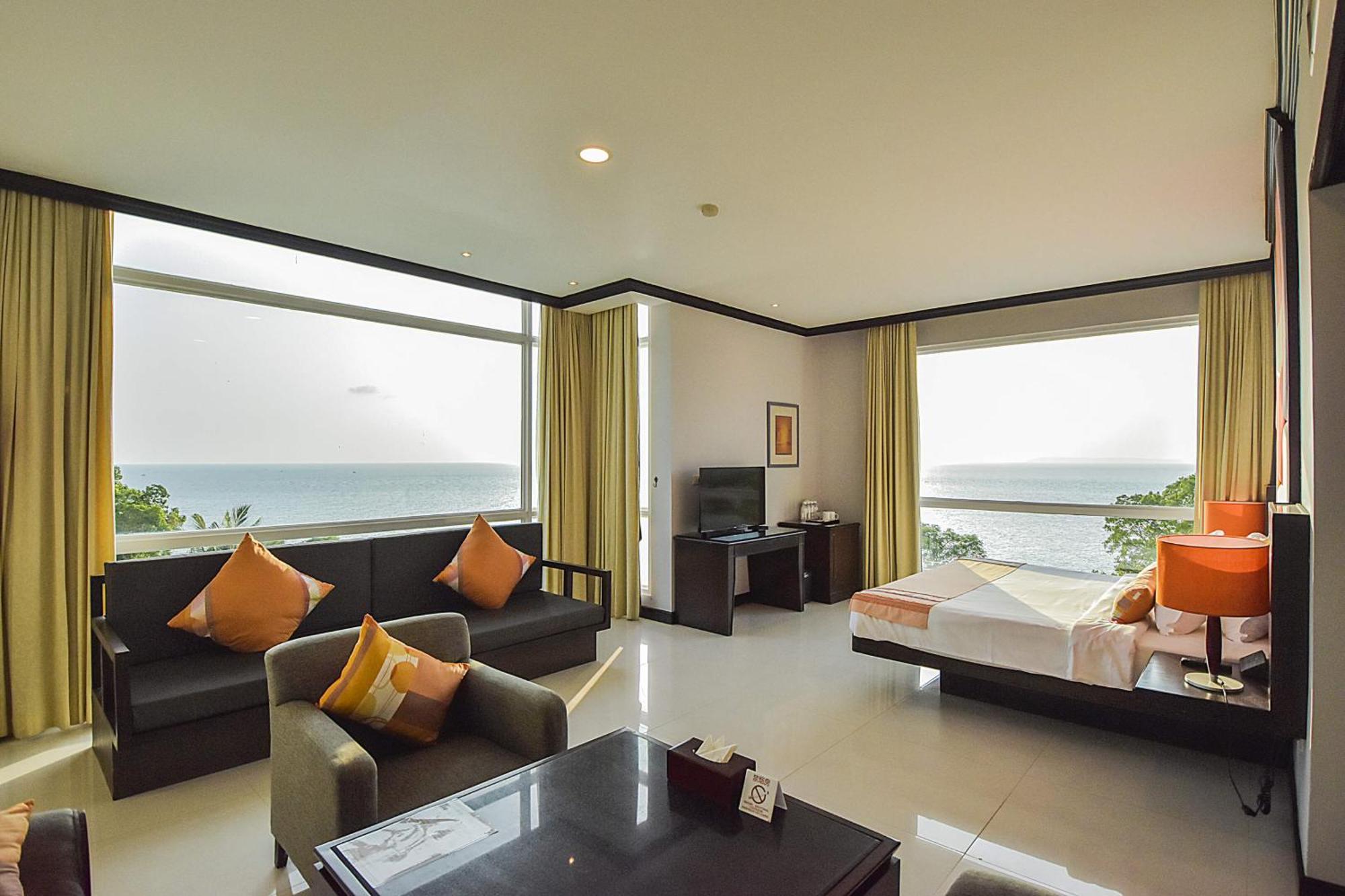 Independence Hotel Resort & Spa Sihanoukville Exterior photo