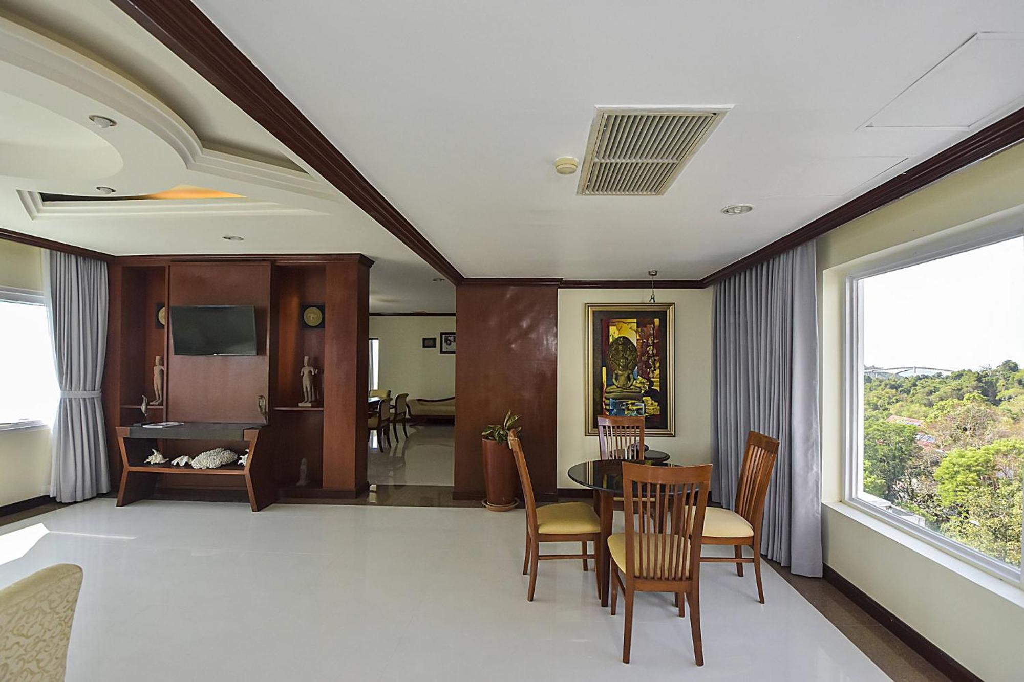 Independence Hotel Resort & Spa Sihanoukville Exterior photo